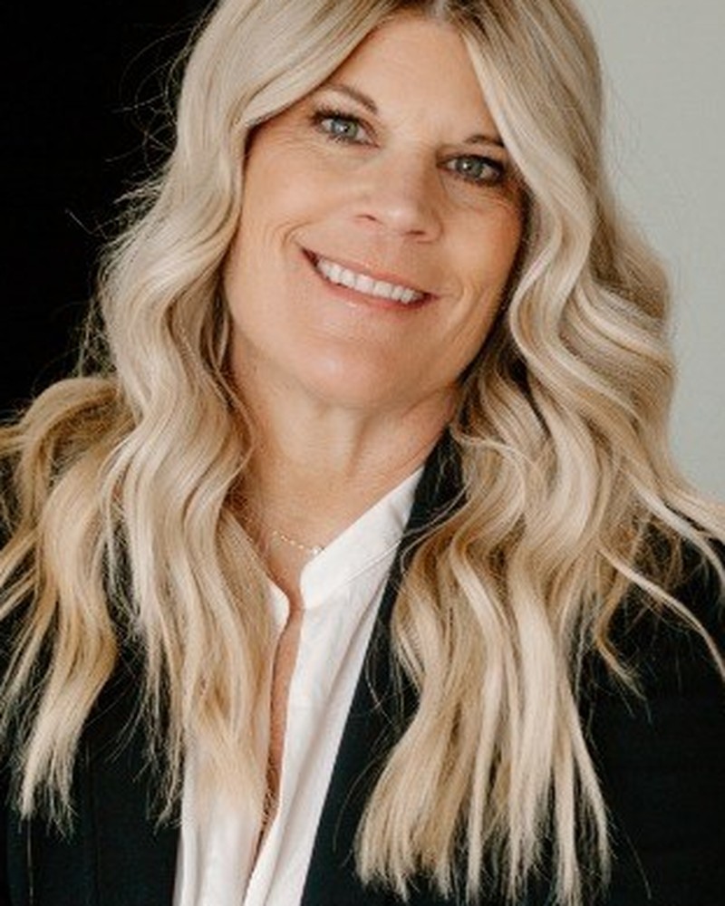 Toni Palmer